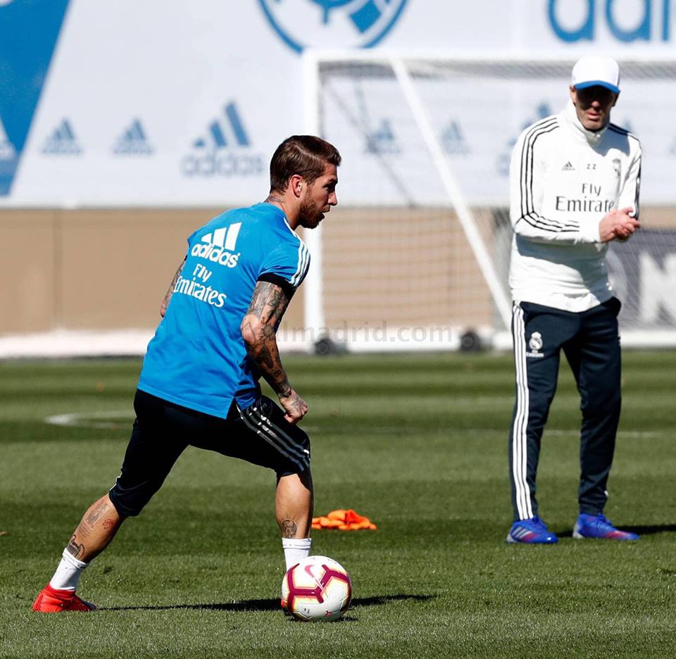 PHOTOS - Real Madrid: Les émouvantes retrouvailles de Zidane avec Sergio Ramos et Marcelo