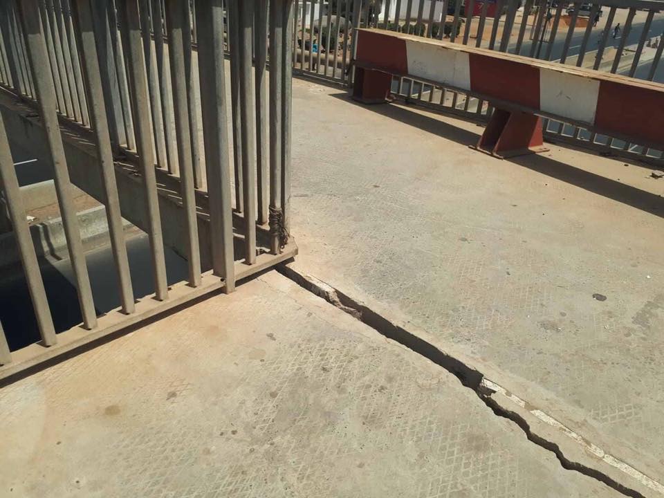 ATTENTION DANGER : Un pont à Yoff sur le point de s'affaisser, ALERTE (Photos)