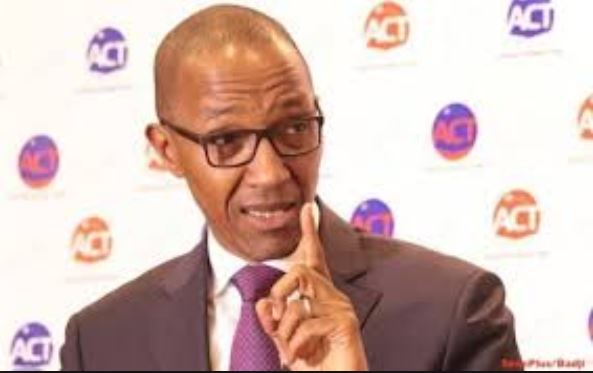 Abdoul Mbaye, membre de la coalition "Idy2019":  Respectez ceux qui ont perdu ! Le déshonneur n’est pas leur"