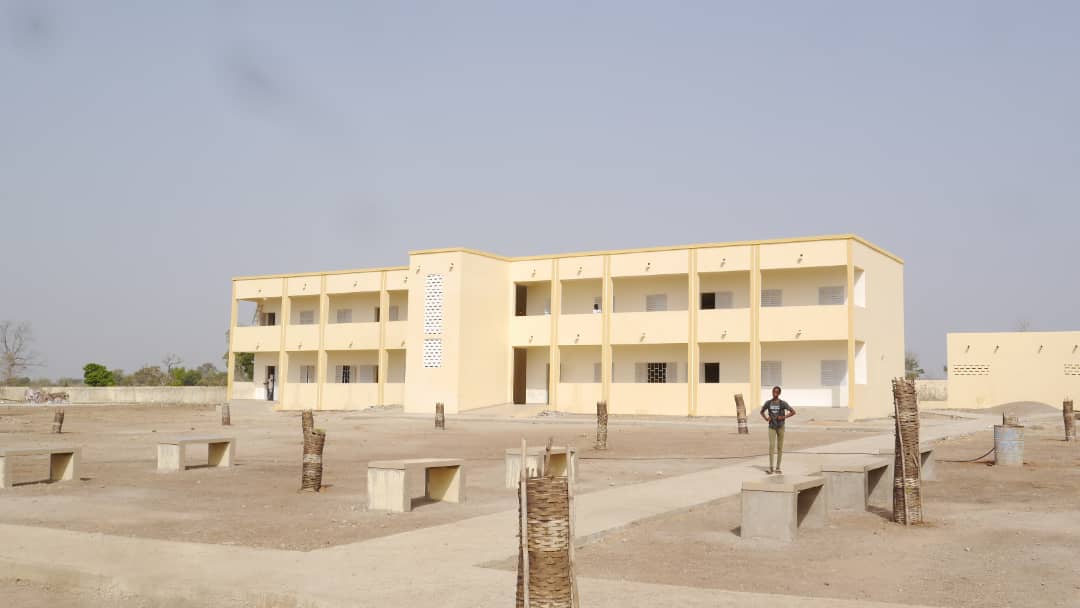 Photos : Bus aux élèves de Kédougou, Macky Sall tient sa promesse Photos : Bus aux élèves de Kédougou, Macky Sall tient sa promesse