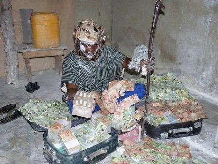 MULTIPLICATION DE BILLETS DE BANQUE: S.M.Guèye se fait rouler dans la farine de djinns, à hauteur de 10 millions de FCfa 