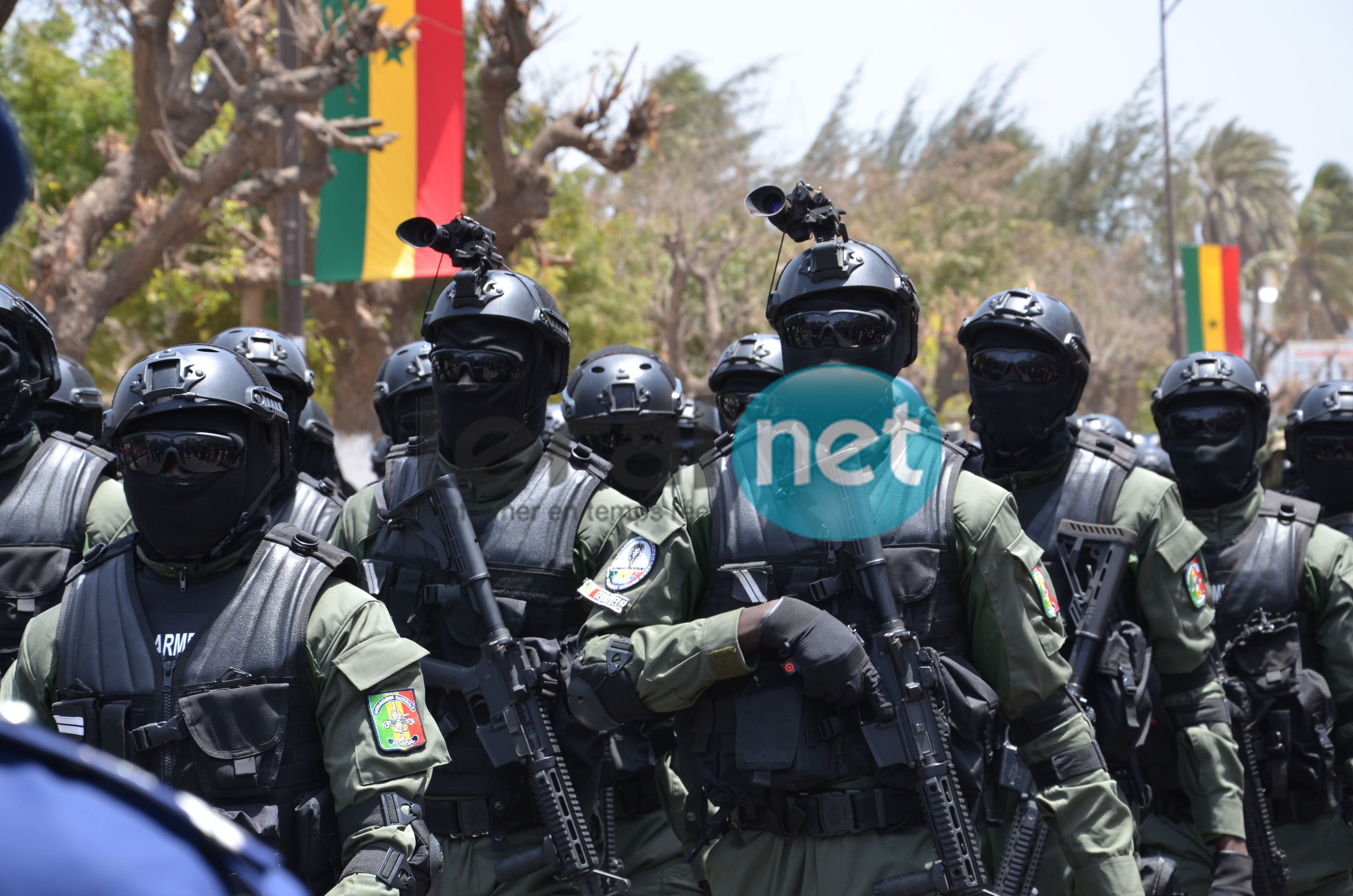 Des images du défilé militaire et paramilitaire du 4 avril 2019
