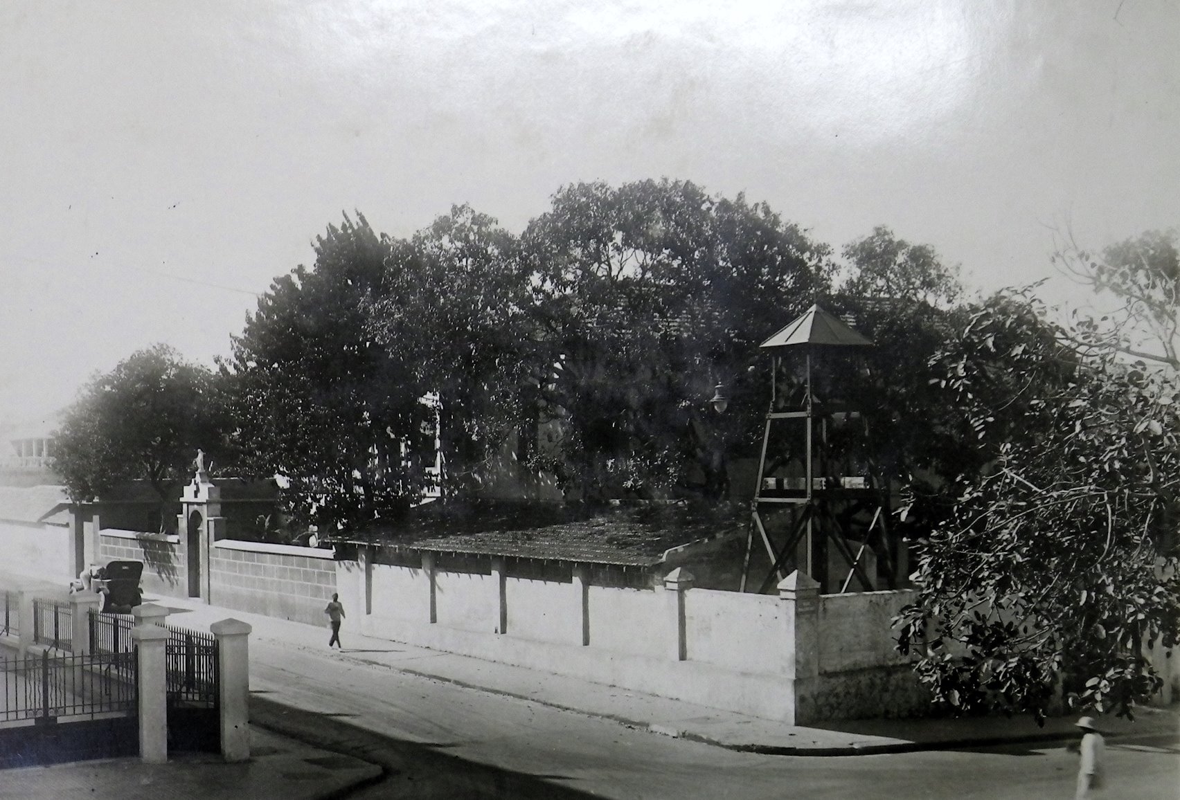 Carte postale - Dakar, visage d'hier et d'aujourd'hui