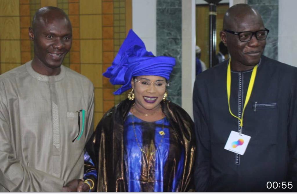 Le Hackathon au Forum de Dakar/ Afrika Innovation Thème : « le numérique au cœur du développement durable » Le Hackathon au Forum de Dakar/ Afrika Innovation Thème : « le numérique au cœur du développement durable »