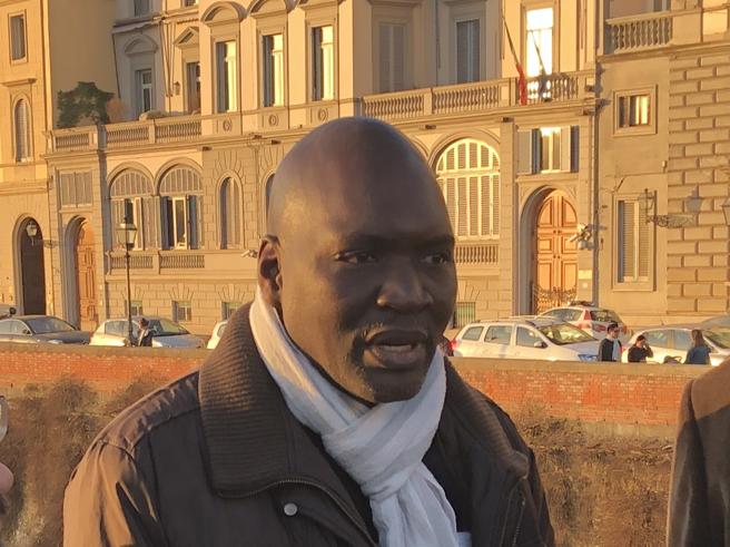 Elections européennes : Un Sénégalais, ancien vendeur de mouchoirs, investit par le Parti démocratique Italien