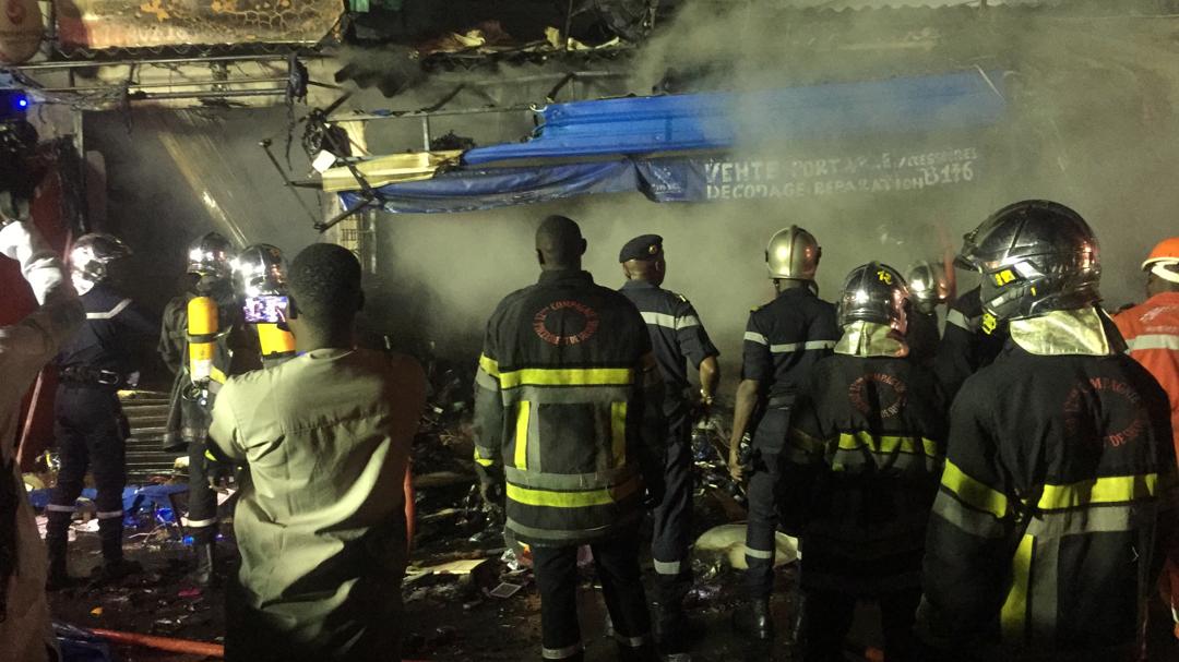 Sandaga: Un incendie emporte tout sur son passage, avant d'être maîtrisé par les sapeurs-pompiers