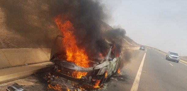 Autoroute à péage : un camion prend feu
