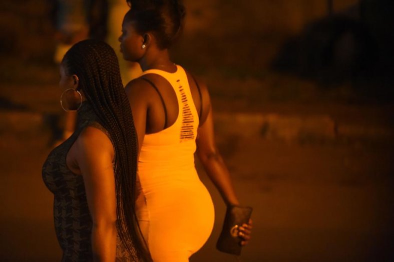 Mbarane à Dakar : La vie risquée des filles " mbaraneuses"