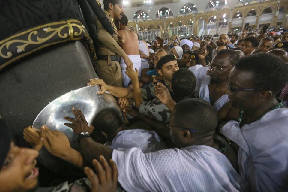 PHOTOS : Macky Sall a effectué la Oumra à la Mecque PHOTOS : Macky Sall a effectué la Oumra à la Mecque