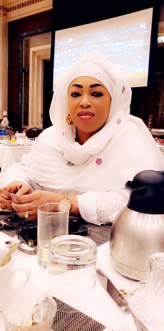 (PHOTOS) : Regardez Sokhna Fatou Bintou Mbacké, l'épouse de Serigne Abdou Karim Mbacké, à la Mecque