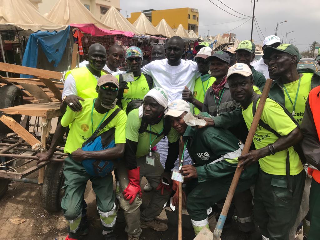 PHOTOS - Korité: Visite sur le terrain aux techniciens de surface par le Ministre Abdou Karim Fofana PHOTOS - Korité: Visite sur le terrain aux techniciens de surface par le Ministre Abdou Karim Fofana