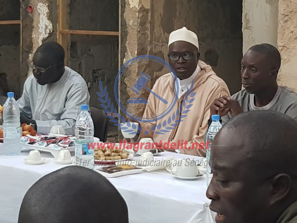 Ramadan: Découvrez les photos de Khalifa Sall à l'heure du "Ndogou"