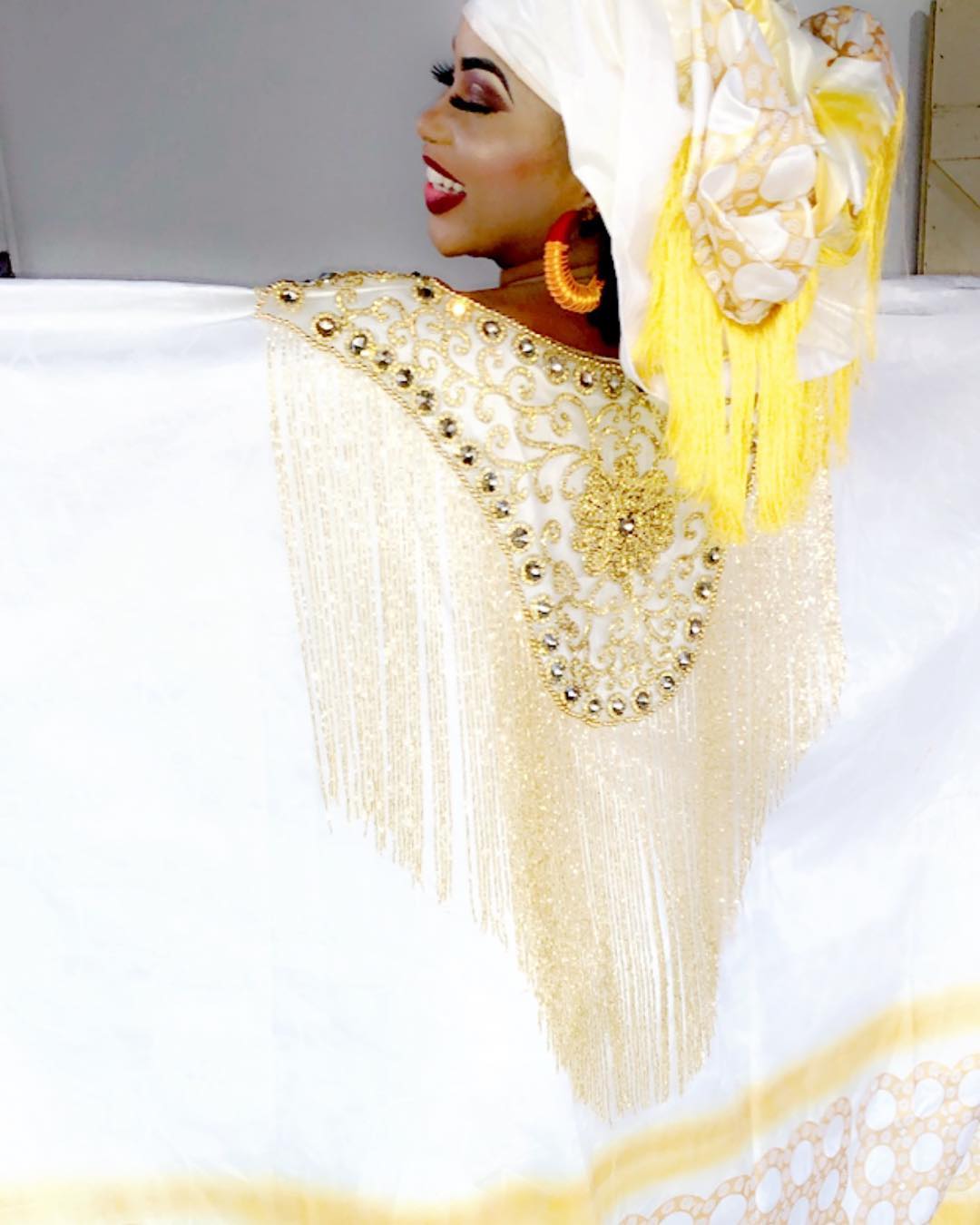 VIDEO + PHOTOS - Admirez la belle Marichou en tenue traditionnelle et sa très belle danse  !