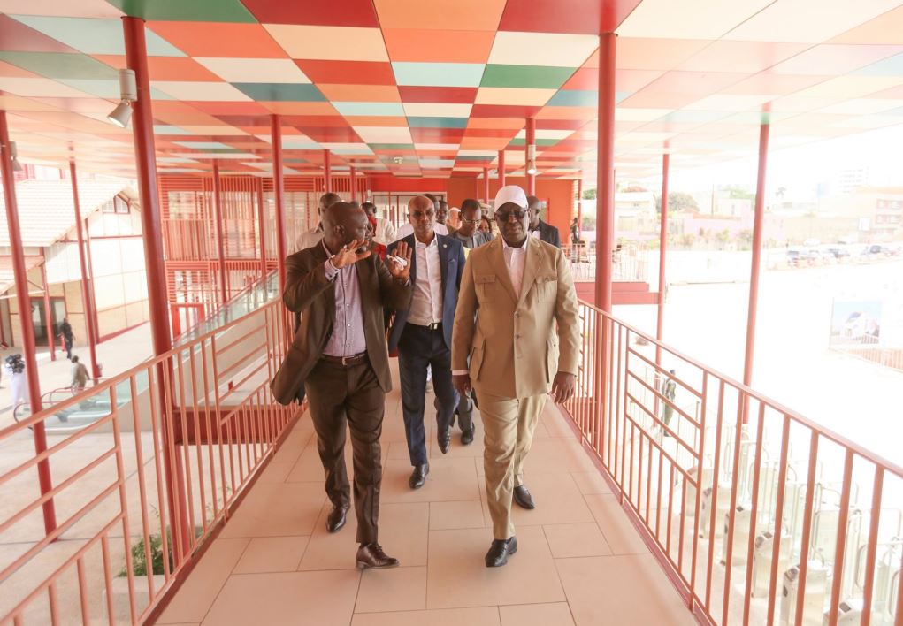 PHOTOS - TER: Visite de chantiers du Président Macky SALL PHOTOS - TER: Visite de chantiers du Président Macky SALL