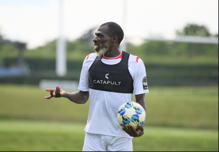 PHOTOS - Joash Onyango (Barbe Blanche) , 27 ans et défenseur de l'équipe du KENYA
