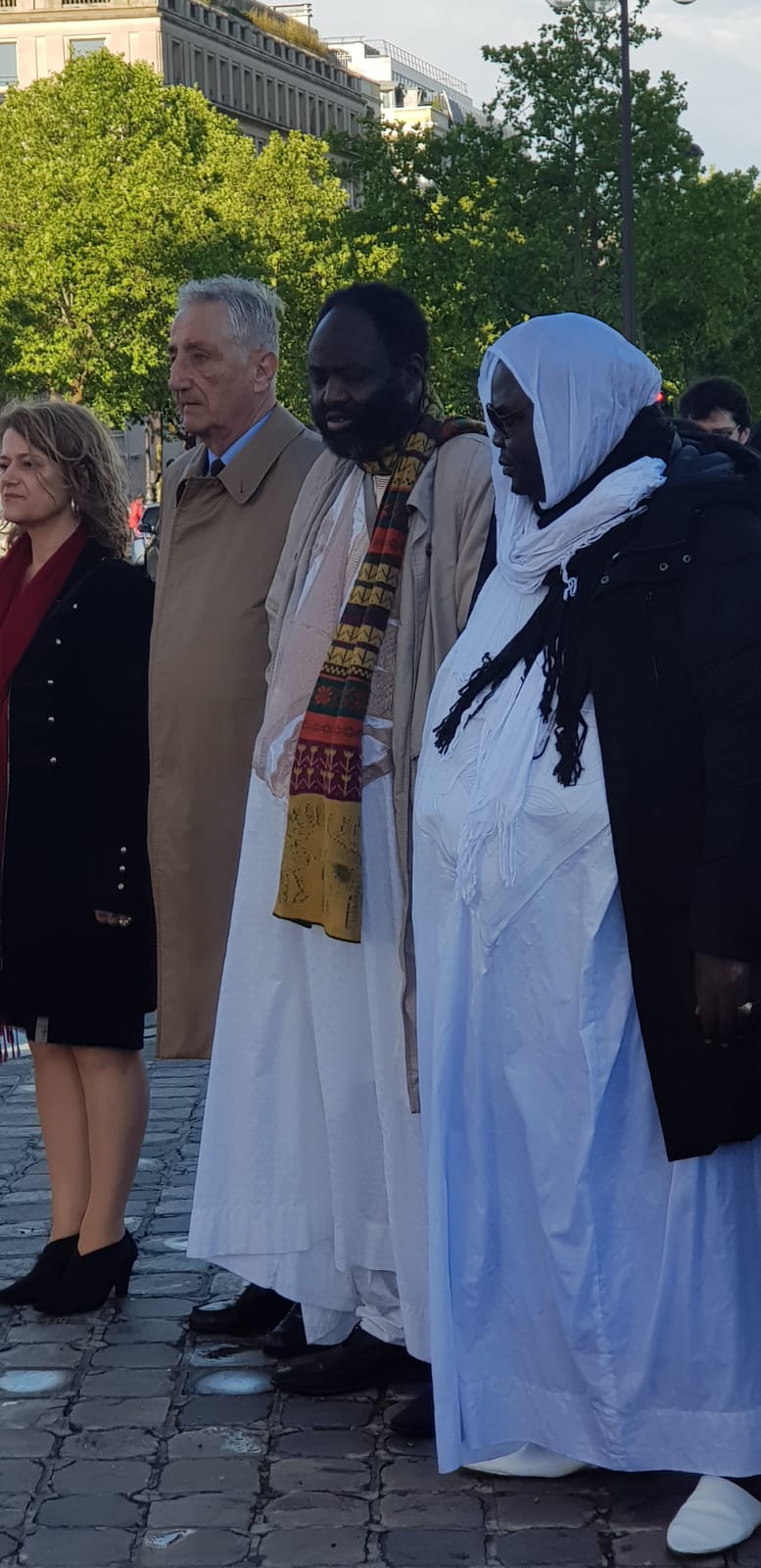 Paris : La communauté mouride rend hommage à Serigne Fallou Fall, fils ...