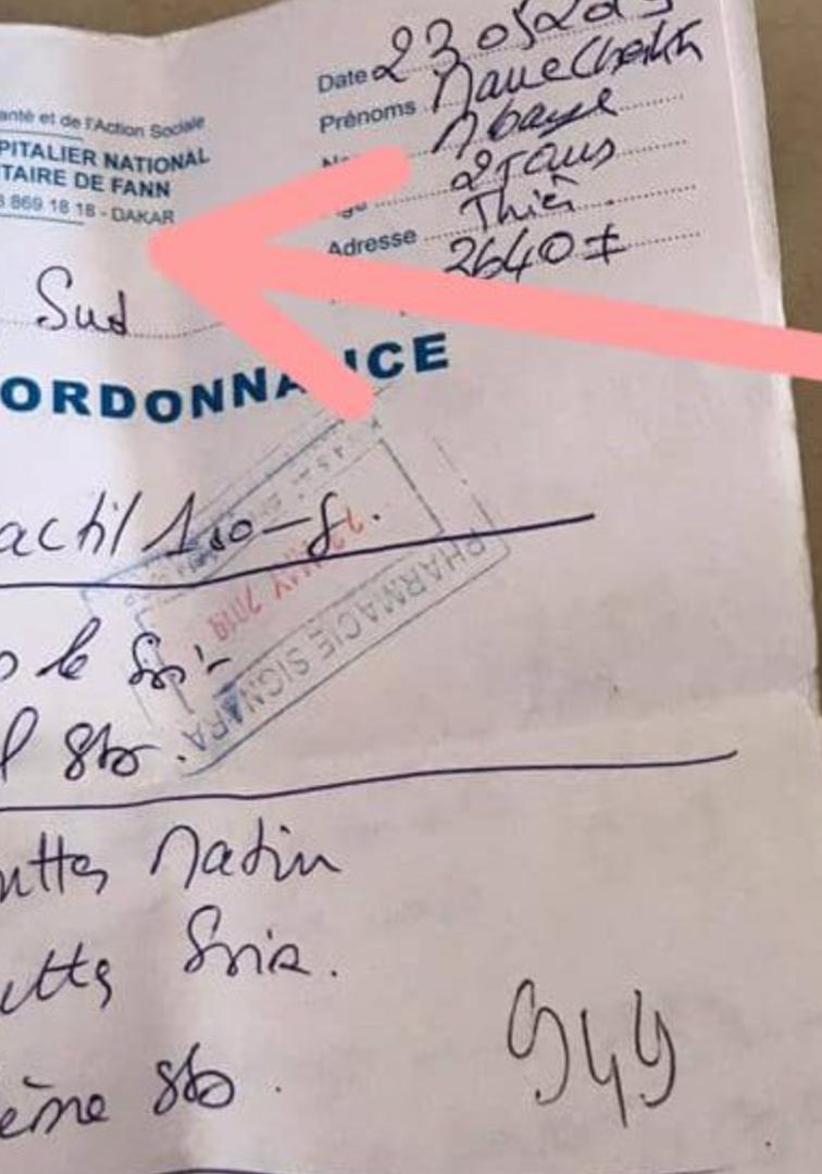 SACRILÈGE : Le fou piétine un Coran ouvert et se fait lyncher sur la toile