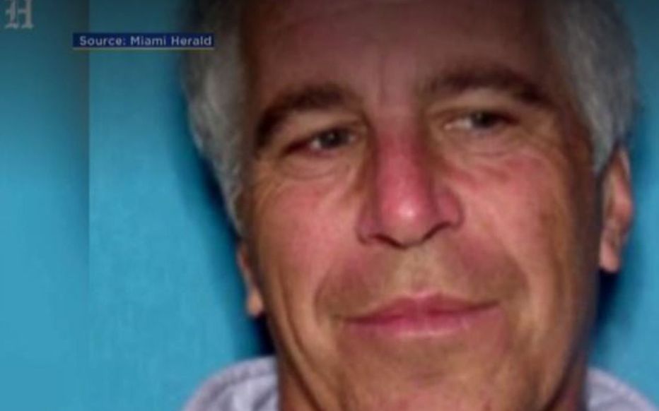 Le milliardaire Jeffrey Epstein inculpé d’exploitation sexuelle sur mineures