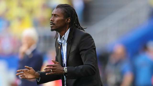 Sénégal vs Bénin: Aliou Cissé fait appel à l'arbitre Malang Diédhiou pour expliquer la VAR aux joueurs