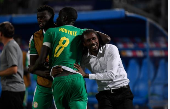 (22 PHOTOS) LES PAS DE DANSE DES LIONS, « THIATHIAGOUNE » DE SADIO MANÉ, … Tout ce que vous n’avez pas vu en Images