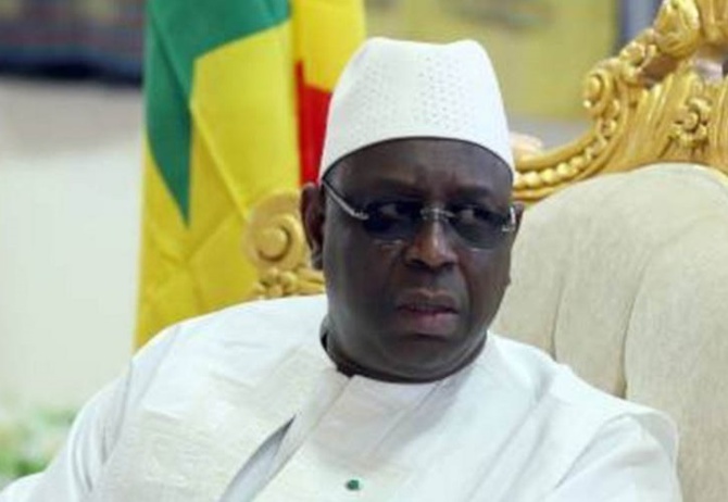 Obsèques d'Ousmane Tanor Dieng : Macky Sall remet 30 millions FCfa à la famille