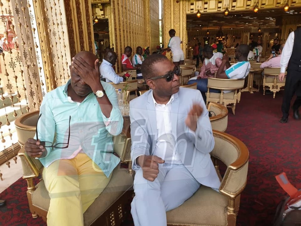 PHOTOS - Youssou Ndour et le milliardaire Babacar Ngom au Caire pour supporter les "Lions"