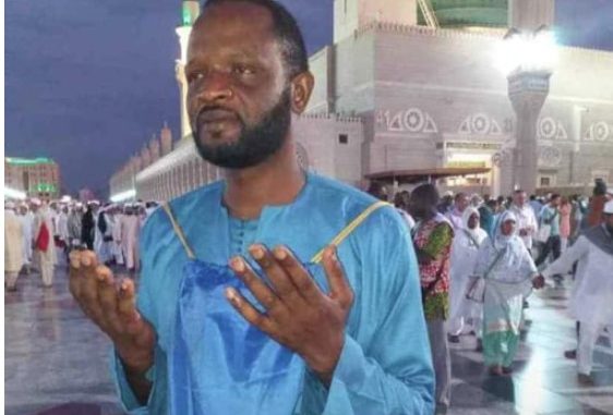 PHOTOS - Cheikhouna de la série  » Wiri Wiri » à la Mecque
