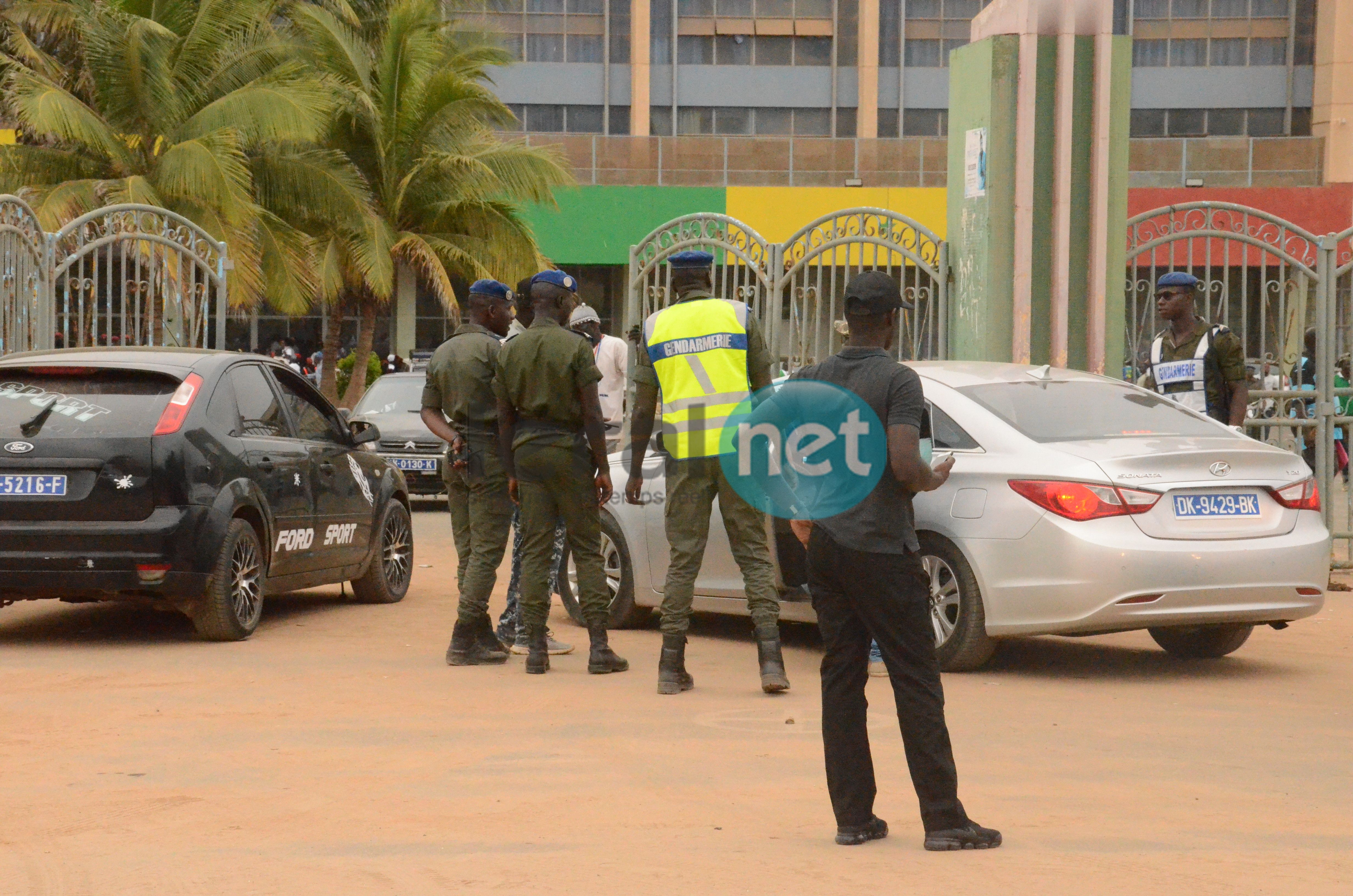 PHOTOS - Modou Lô vs Eumeu Séne: Un combat sous haute surveillance des forces de l'ordre