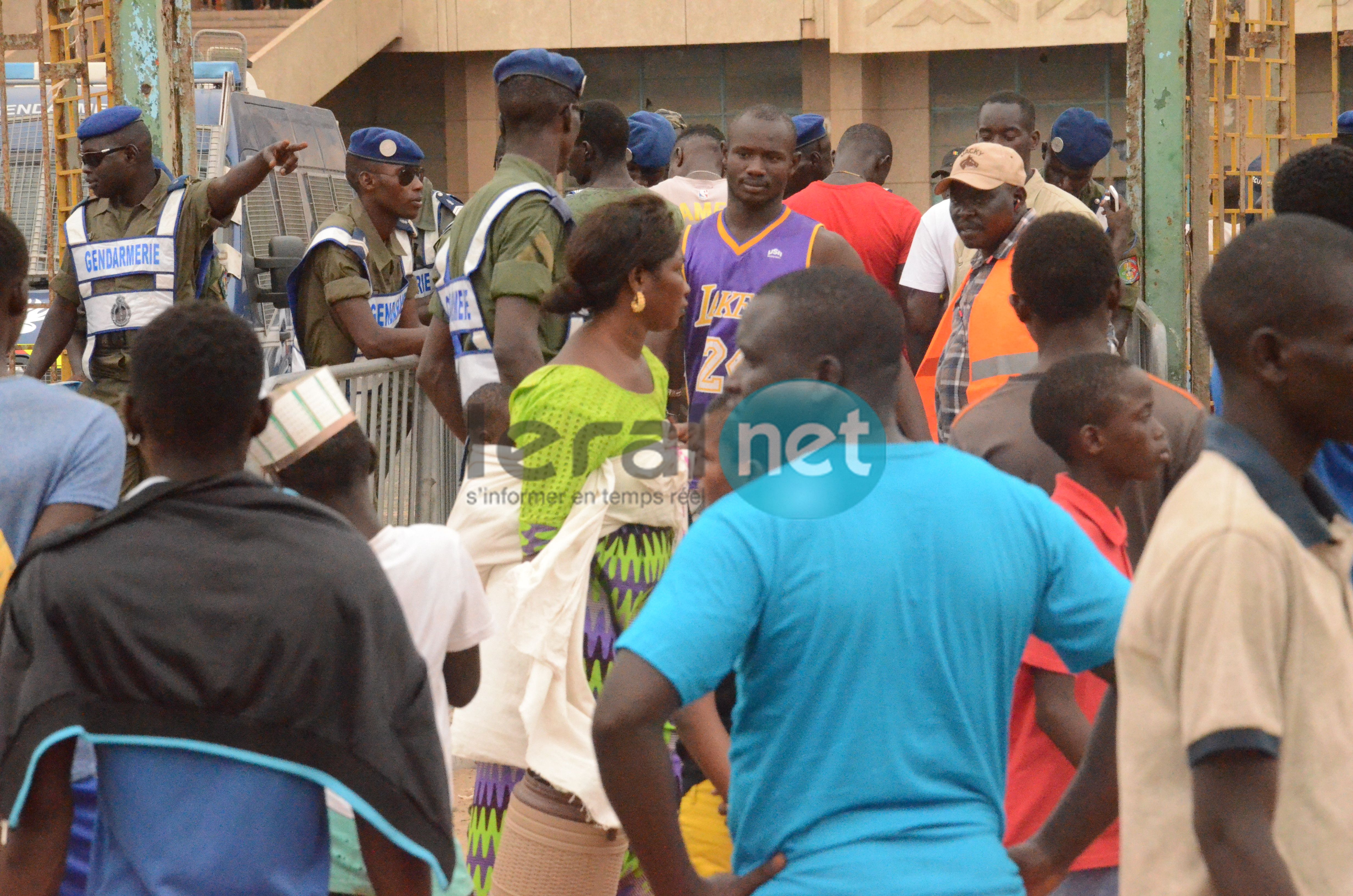 PHOTOS - Modou Lô vs Eumeu Séne: Un combat sous haute surveillance des forces de l'ordre