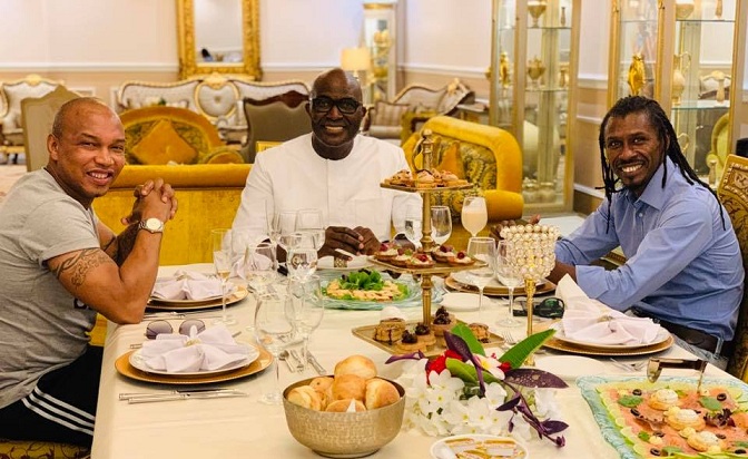 PHOTOS - Quand Aliou Cissé et El Hadj Diouf se retrouvent chez le milliardaire Babacar Ngom