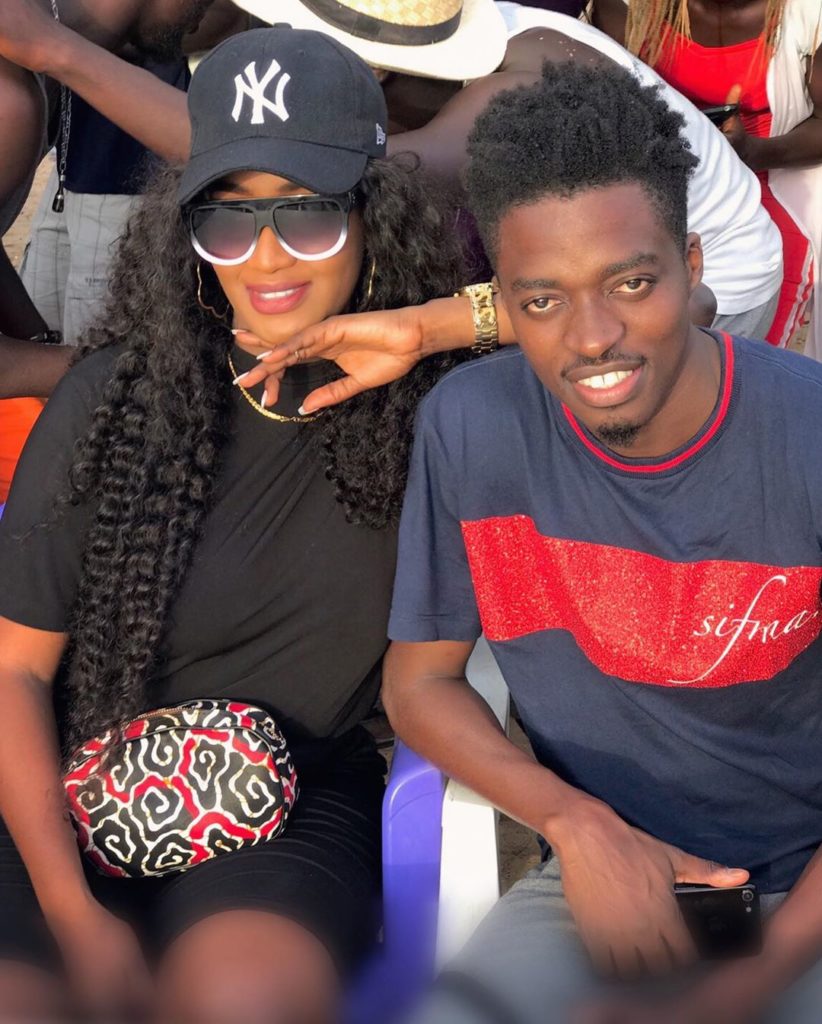 PHOTOS - Les couples : Pod et Lyssa, Pi et Eva prennent du bon temps ensemble