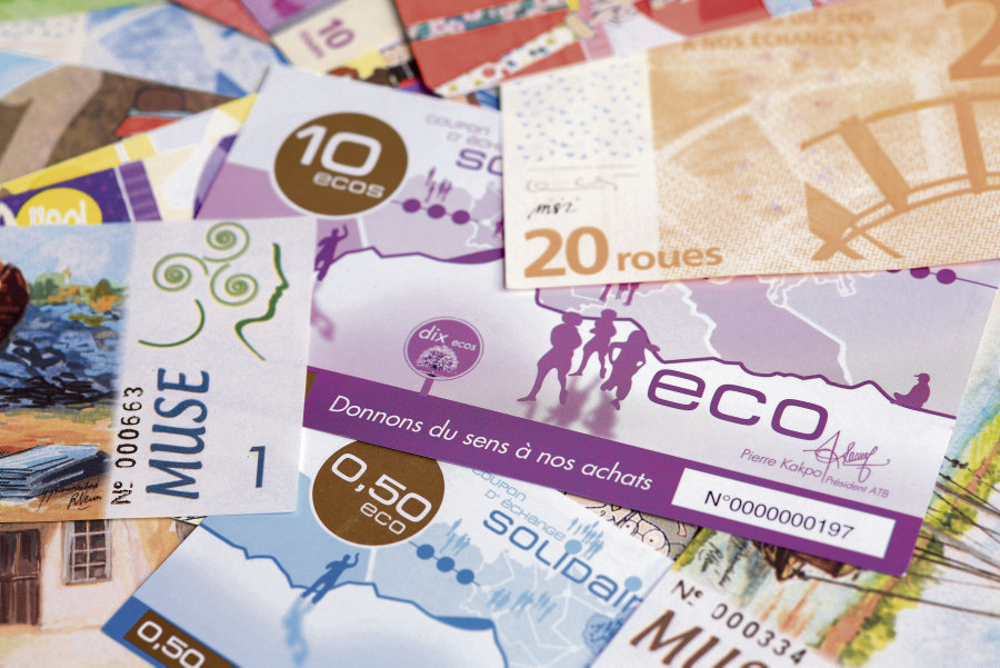 La mise en place d'une monnaie unique au sein de la CEDEAO est-elle viable et nécessaire ?