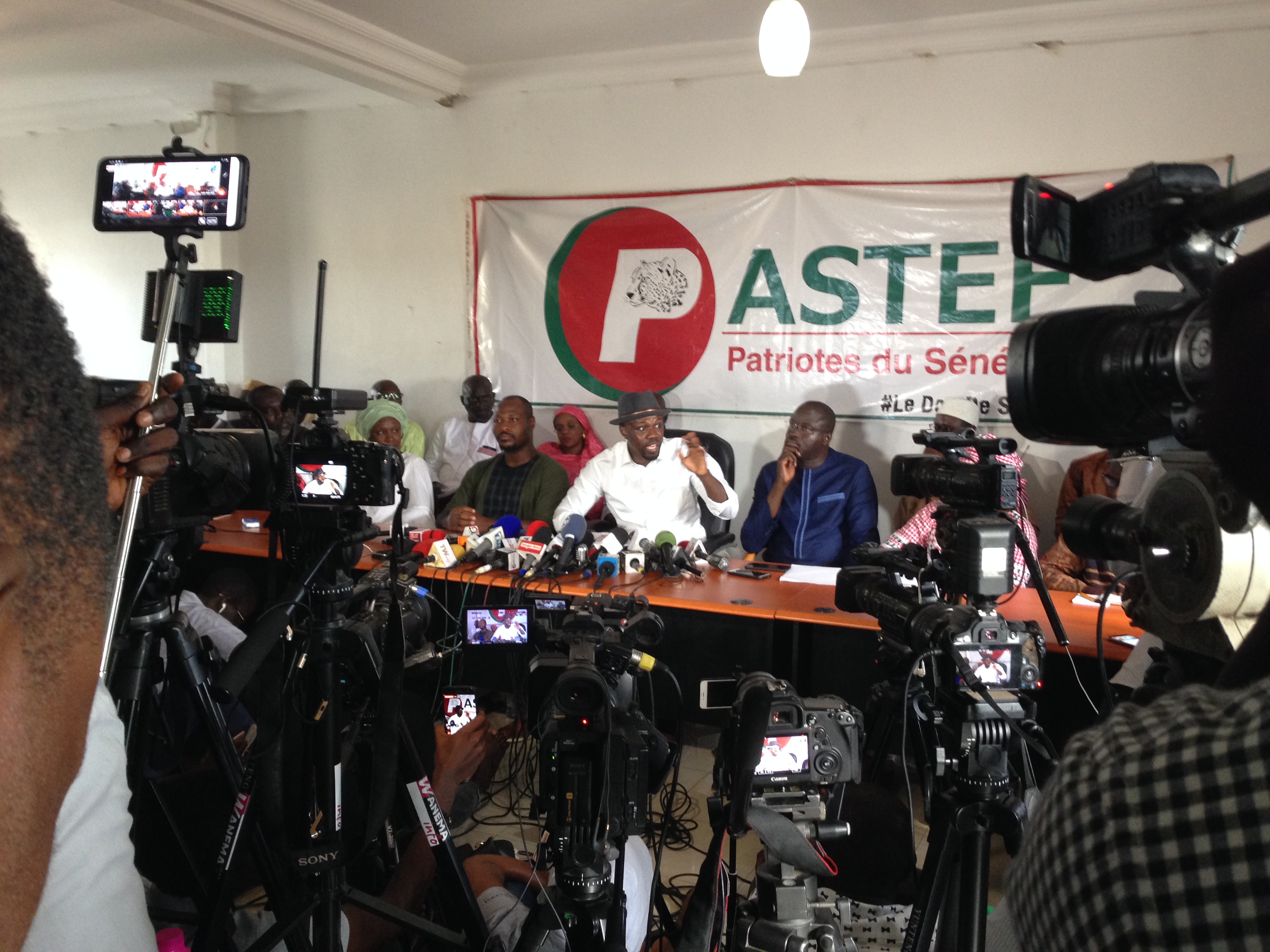 REPLAY - CONFERENCE DE PRESSE OUSMANE SONKO (VIDEO + IMAGES)