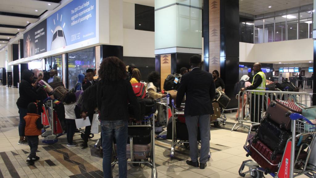 Violences xénophobes en Afrique du Sud: la colère des Nigérians sur le départ