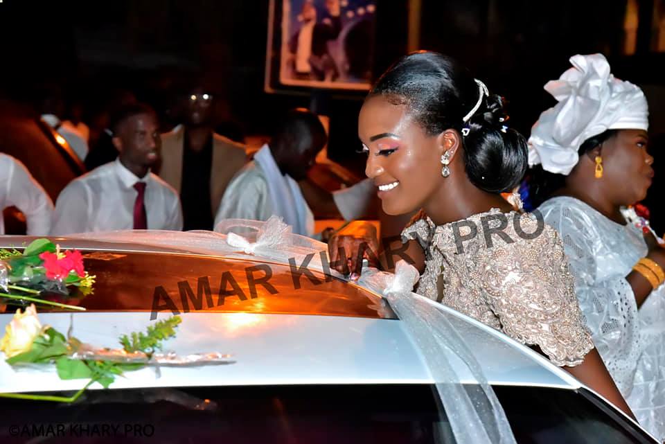 PHOTOS - Fatou Bao offre une voiture de "zéro kilomètre" à sa fille en pleine réception à Alkimia !