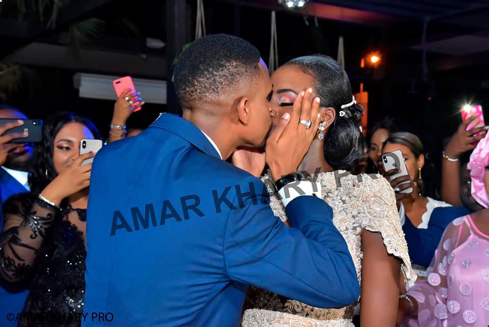 PHOTOS - Fatou Bao offre une voiture de "zéro kilomètre" à sa fille en pleine réception à Alkimia !