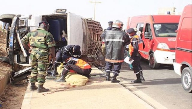 Croisement Petit Mbao : Un accident entre un car Ndiaga Ndiaye et un camion frigorifique fait 3 morts