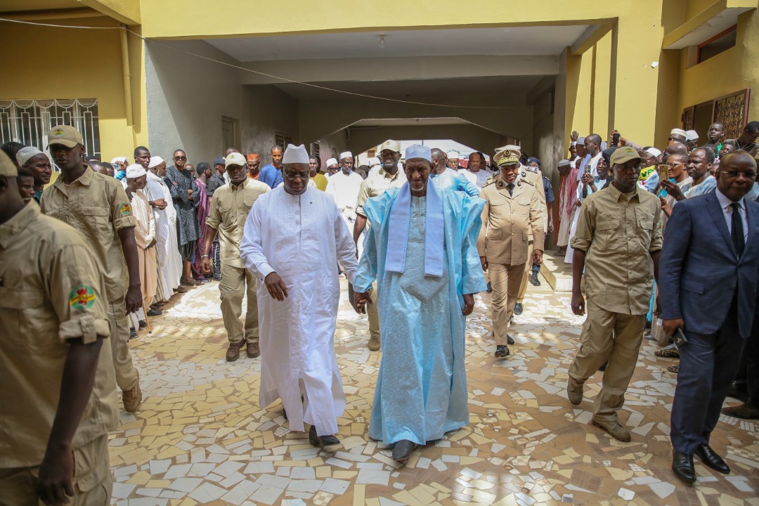 PHOTOS-Visite du Président Macky Sall chez le Khalife de Médina Gounass