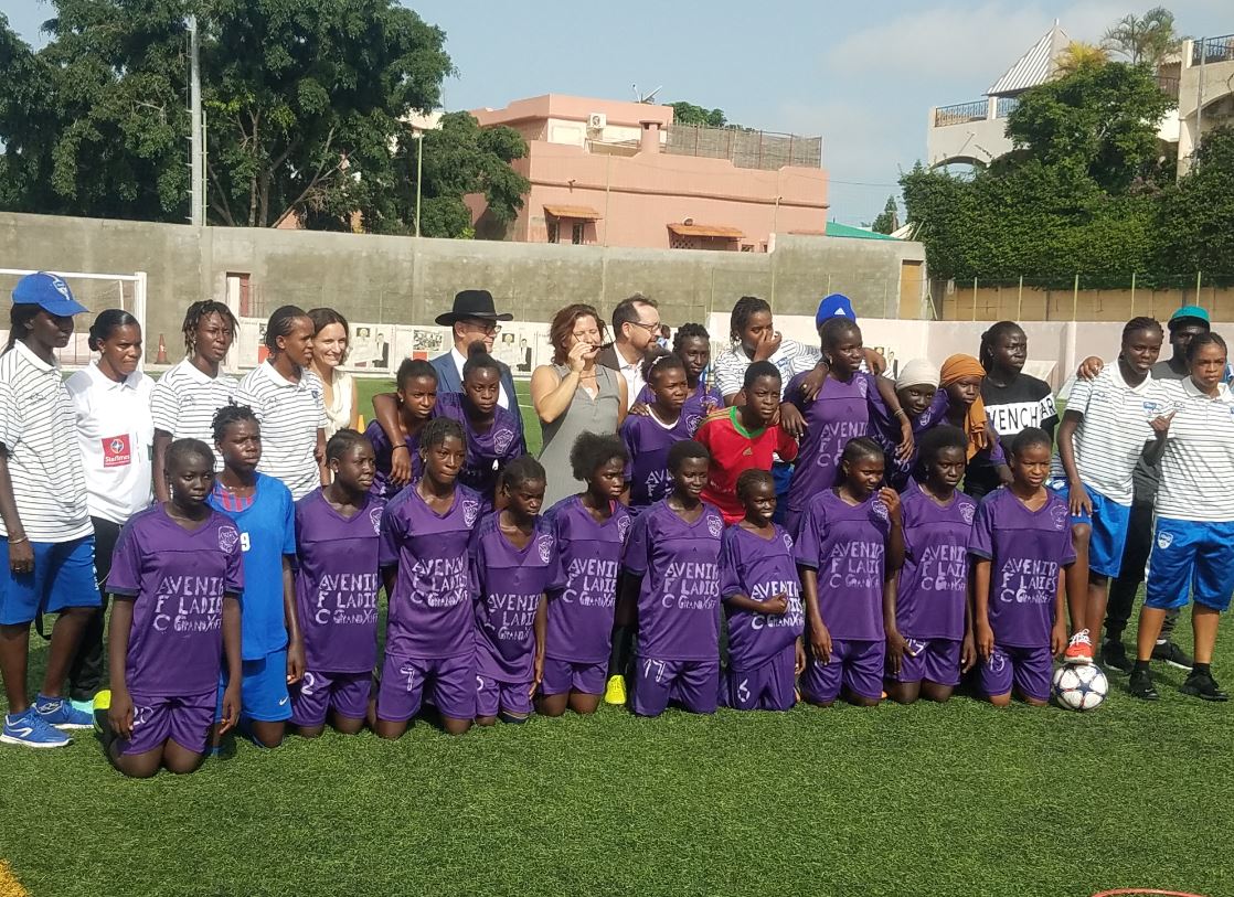 PHOTOS - Visite de Mme Roxana MARACINEANU, Ministre des Sports à Dakar Sacré-Cœur (DSC) accompagnée par le Président de Paris 2024,Tony ESTANGUET, et du Directeur général de l’Agence Française de Développement, Rémy RIOUX