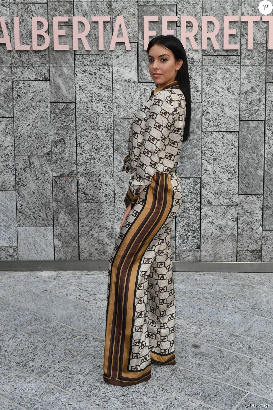 Georgina Rodriguez: La chérie de Cristiano Ronaldo canon à la Fashion Week