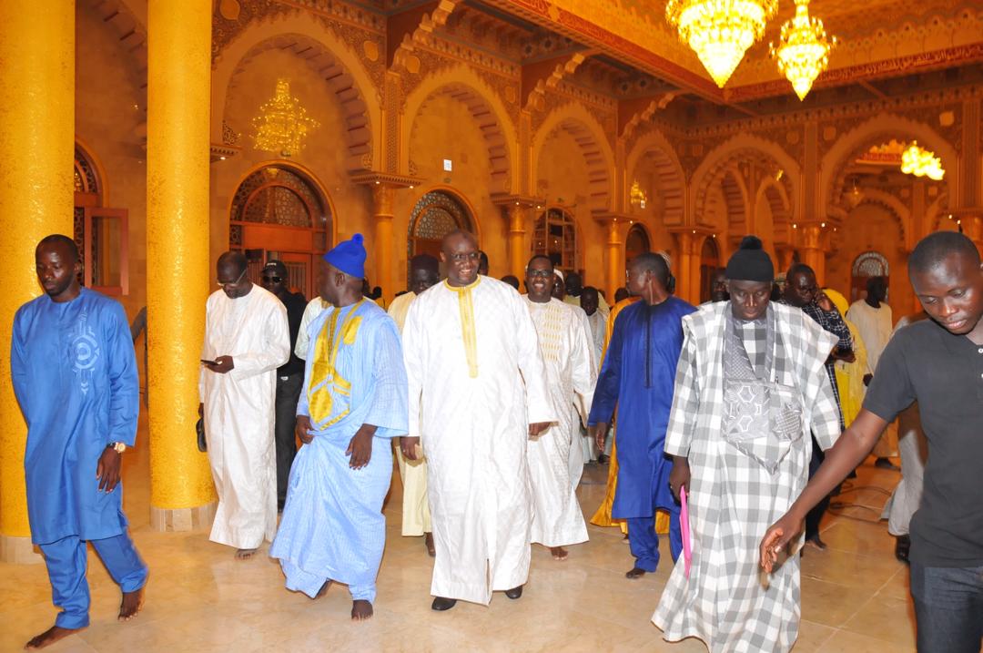 PHOTOS - Massalikoul Djinaan: Mouhamadou Makhtar Cissé et Pape Demba Bitèye contemplent le joyau, avant l'inauguration PHOTOS - Massalikoul Djinaan: Mouhamadou Makhtar Cissé et Pape Demba Bitèye contemplent le joyau, avant l'inauguration