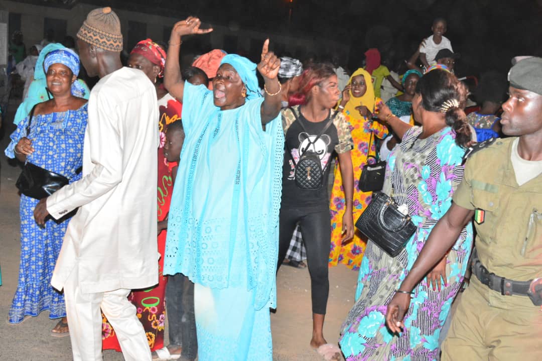 VIDEO - Découvrez les premières images de Khalifa Sall à sa sortie de la Maison d'arrêt de Rebeuss 