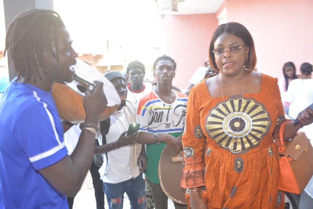 Voici les images inédites  de Marième Faye Sall au mariage de Yama Diallo Bèye, fille de Ismael Diallo