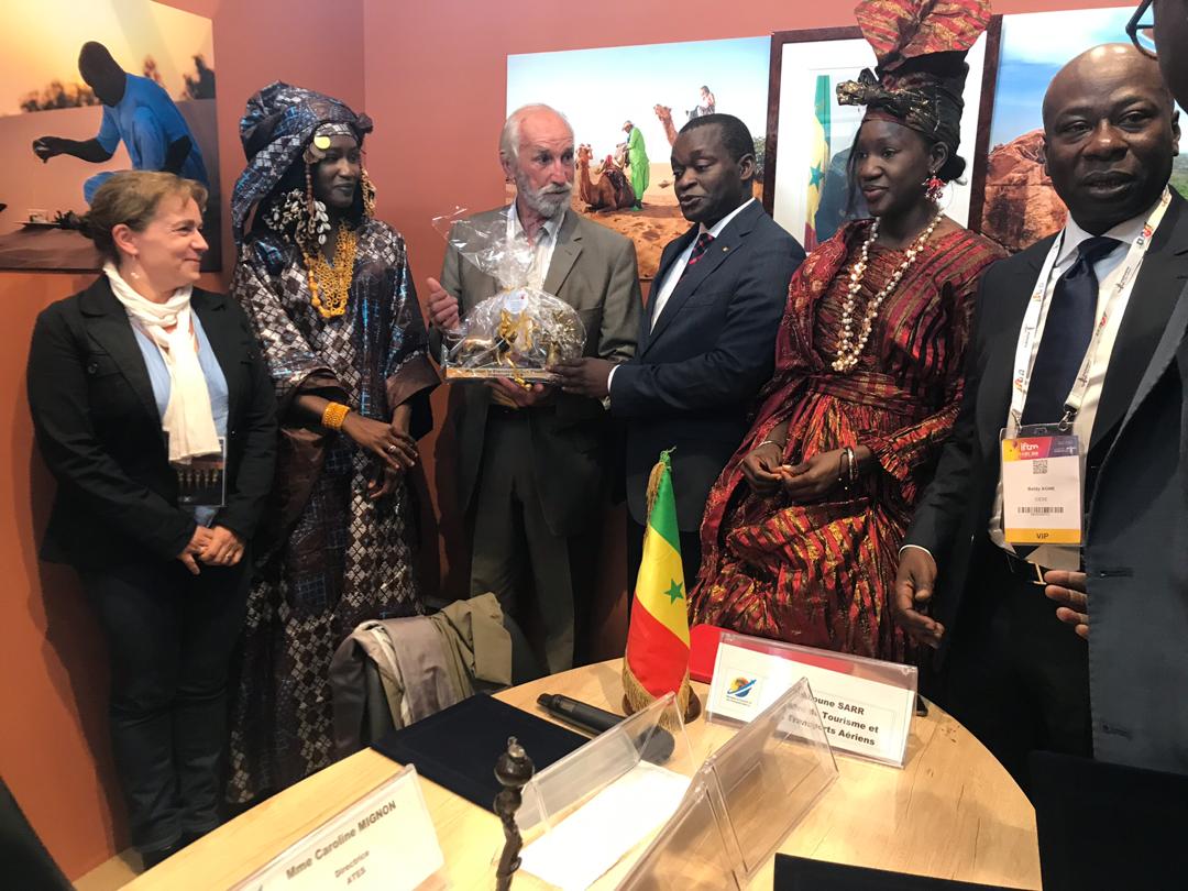 PHOTOS+VIDEO- Signature de protocole d'accord entre le Gouvernement du Sénégal et le syndicat des Entreprises du Tour Operating (SETO)