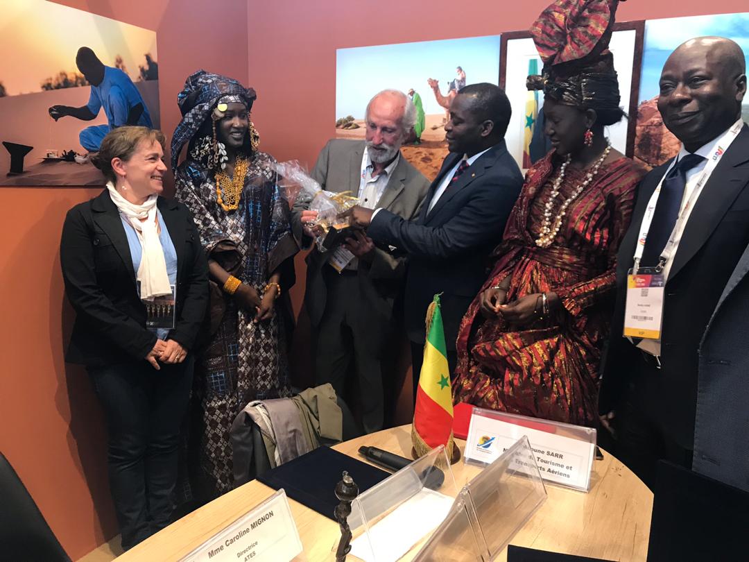 PHOTOS+VIDEO- Signature de protocole d'accord entre le Gouvernement du Sénégal et le syndicat des Entreprises du Tour Operating (SETO)