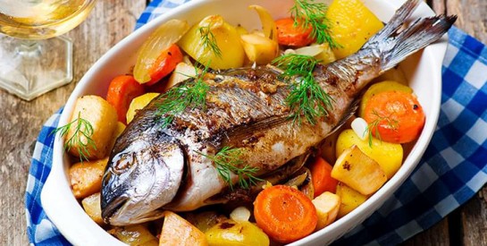 Manger du poisson et des fruits de mer pendant la grossesse améliorerait la concentration des enfants