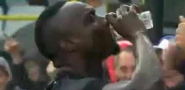 "Célébration avec de la bière": Mbaye Diagne laisse éclater sa colère