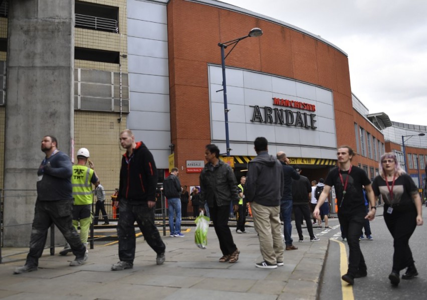 Manchester: au moins cinq personnes poignardées dans un centre commercial