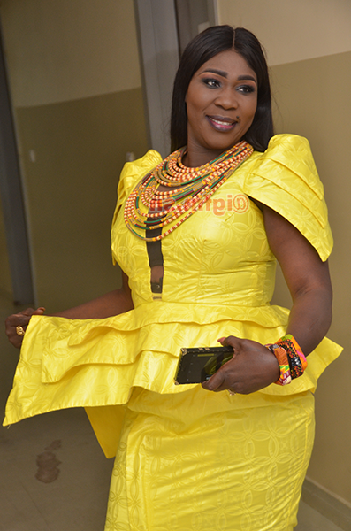 PHOTOS - Ndiolé Tall étale sa beauté et sa classe dans sa magnifique tenue traditionnelle