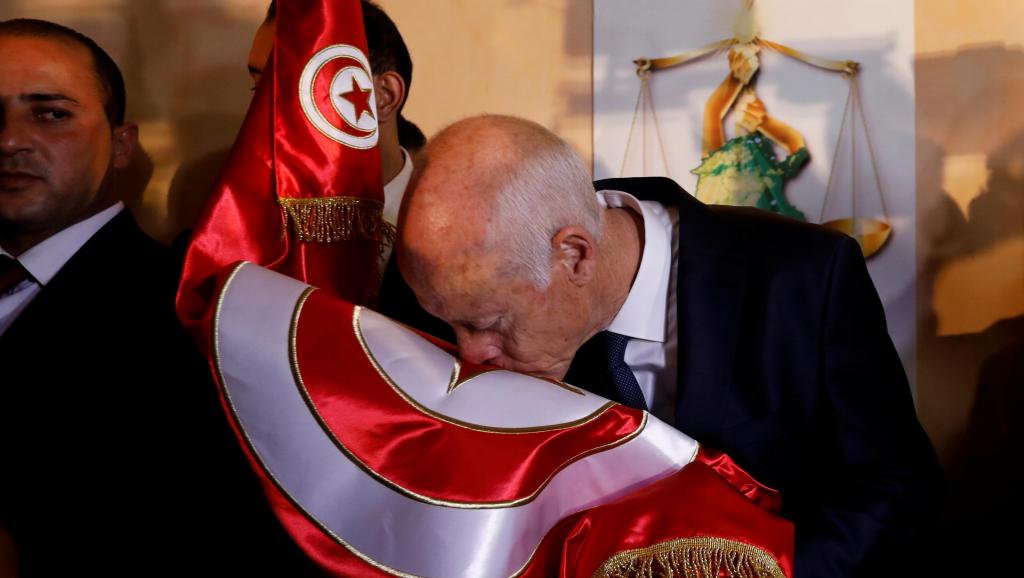 Présidentielle en Tunisie: Kaïs Saïed donné largement vainqueur